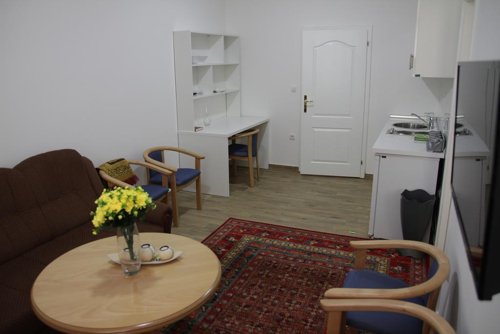Apartments Ferhadija Баня-Лука Екстер'єр фото