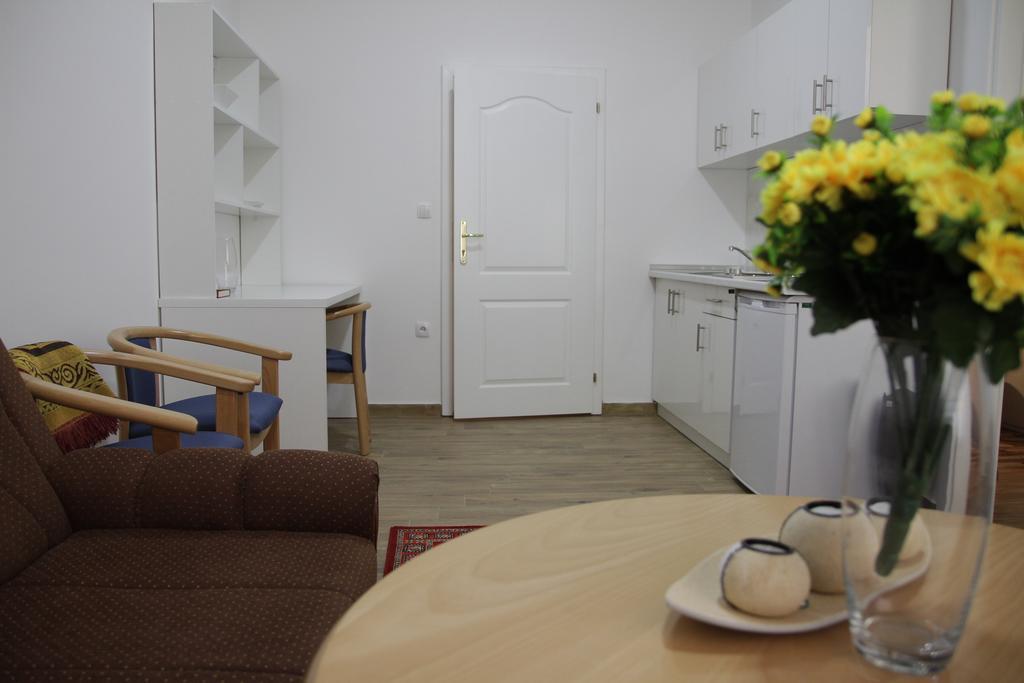 Apartments Ferhadija Баня-Лука Екстер'єр фото