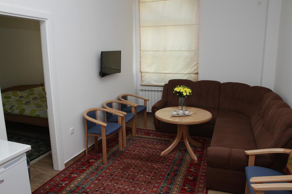 Apartments Ferhadija Баня-Лука Екстер'єр фото