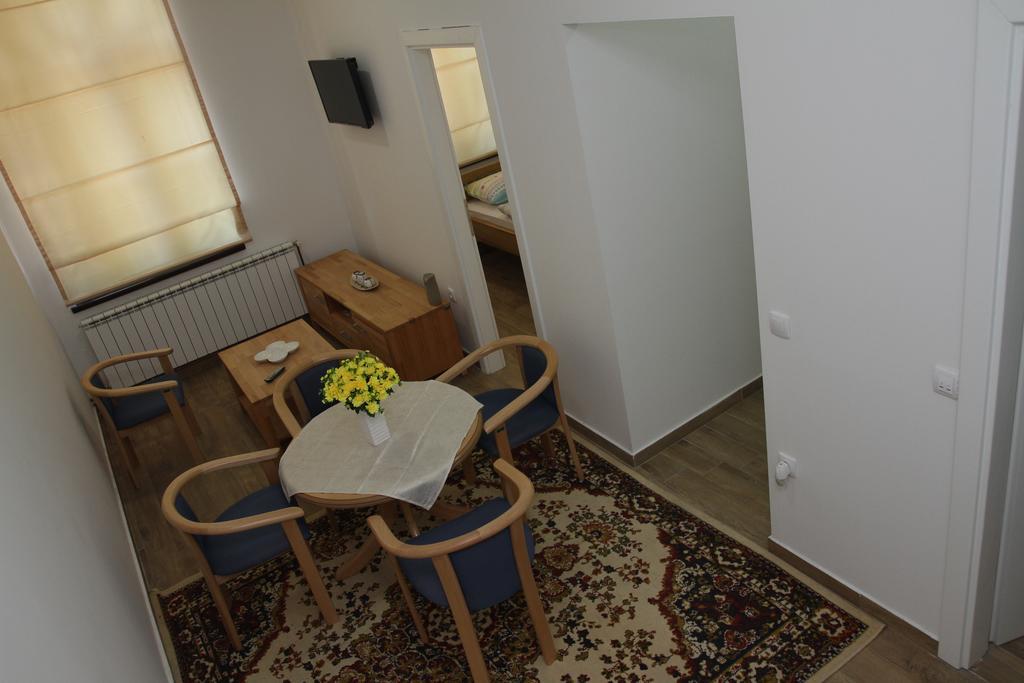 Apartments Ferhadija Баня-Лука Екстер'єр фото
